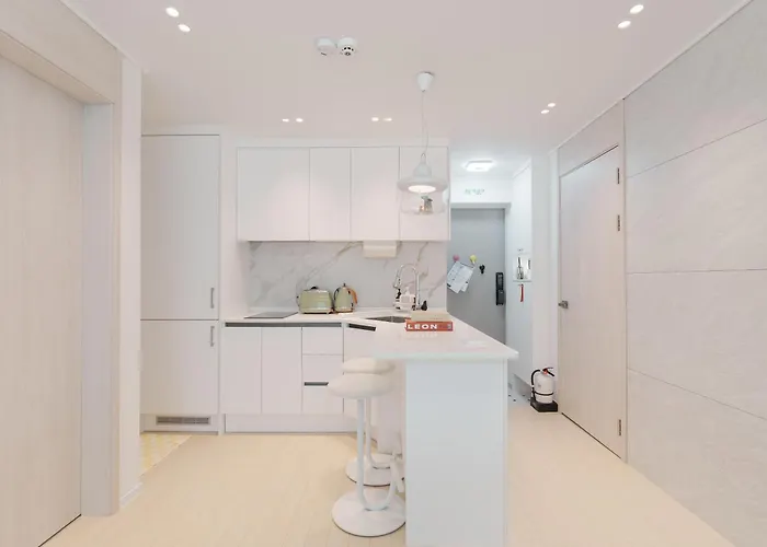 Yg House