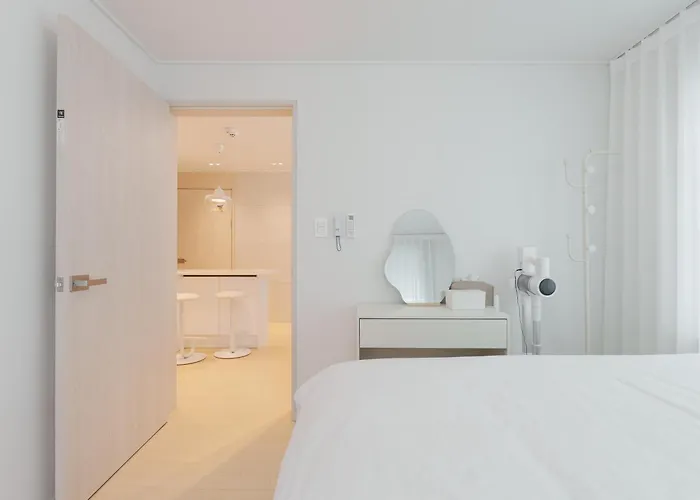 Yg House *